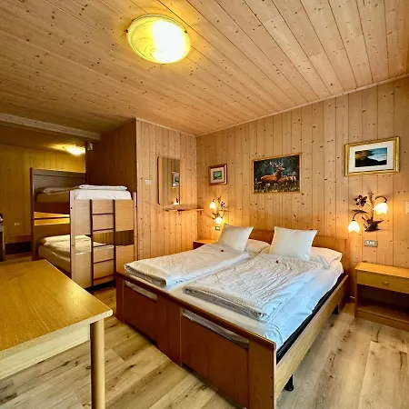 Bed & Breakfast Family Ski-in Ski-out 4*