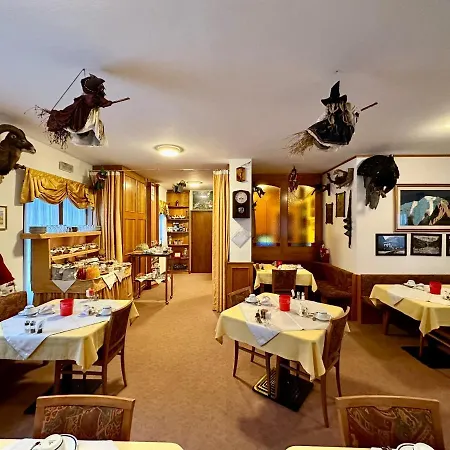 فندق مبيت وإفطار Family Ski-in Ski-out