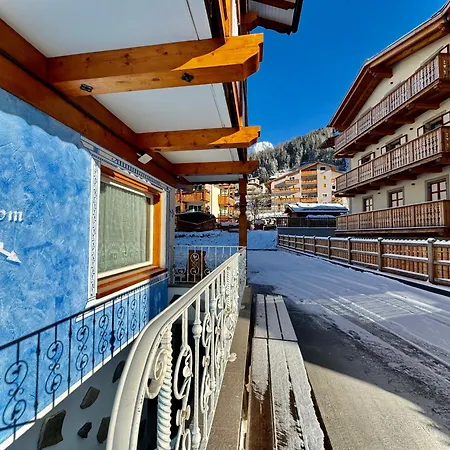 فندق مبيت وإفطار Family Ski-in Ski-out