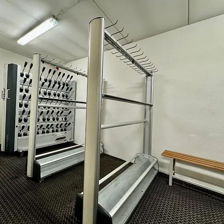 Family Ski-in Ski-out فندق مبيت وإفطار كنازاي