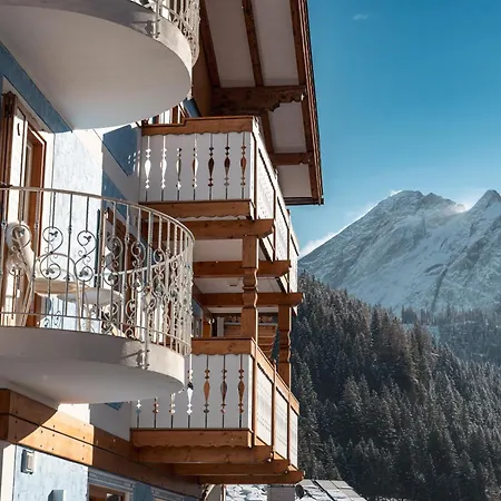 Family Ski-in Ski-out فندق مبيت وإفطار