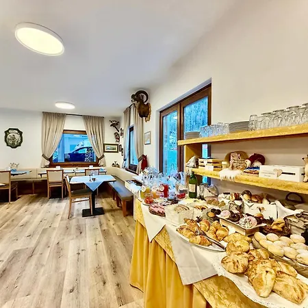 Bed and Breakfast B&B Family Accommodation Canazei Bike Friendly 3*