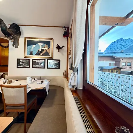 فندق مبيت وإفطار Family Ski-in Ski-out