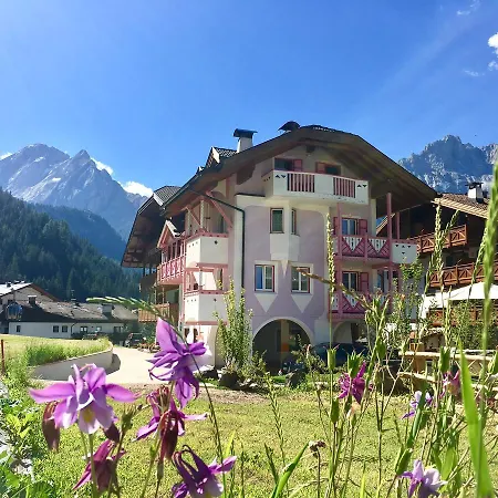 Family Ski-in Ski-out 4* Канацеї