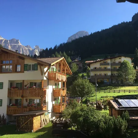 Family Ski-in Ski-out فندق مبيت وإفطار