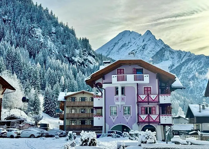 Family Ski-in Ski-out Bed & Breakfast Canazei