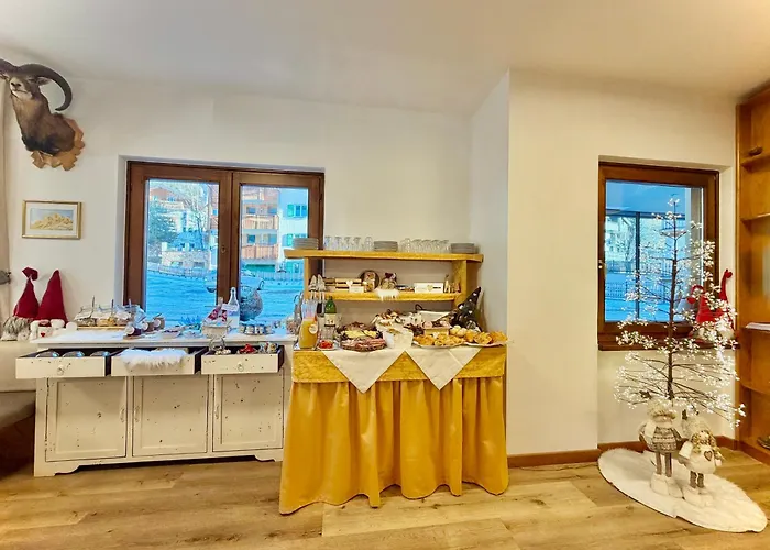 Bed and Breakfast B&B Family Accommodation Canazei Bike Friendly 3*